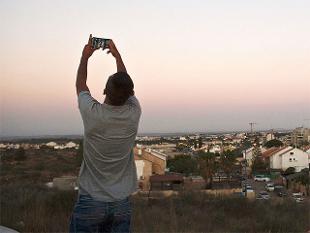 ಜಿಲ್ಲಾಧಿಕಾರಿ ಜತೆ ಸೆಲ್ಫಿ ಮೋಹ: ಯುವಕ ಜೈಲು ಪಾಲು