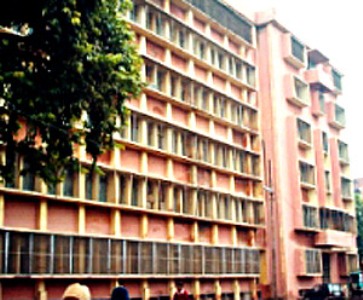 ಆಗ್ರ ಮೆಡಿಕಲ್ ಕಾಲೇಜಿನಲ್ಲಿ 45 ವೈದ್ಯರು 95 ನೌಕರರು ನಾಪತ್ತೆ!