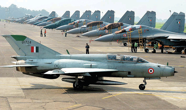 ಪಾಕ್ ಮತ್ತು ಚೀನಾ ಏಕಕಾಲದಲ್ಲಿ ಯುದ್ಧ ಸಾರಿದರೆ ಎದುರಿಸಲು ವಿಮಾನಗಳ ಕೊರತೆ