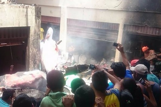 ಬೊಲಿವಿಯ ಮಾರುಕಟ್ಟೆಯಲ್ಲಿ ಸಣ್ಣ ವಿಮಾನ ಪತನ: 4 ಸಾವು