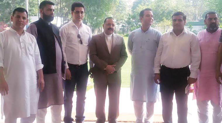 ತಲೆಮರೆಸಿಕೊಂಡ ಕೊಲೆ ಆರೋಪಿ ಪಿಎಂಒ ಸಚಿವ ಜಿತೇಂದ್ರ ಸಿಂಗ್ ಮನೆಯಲ್ಲಿ !