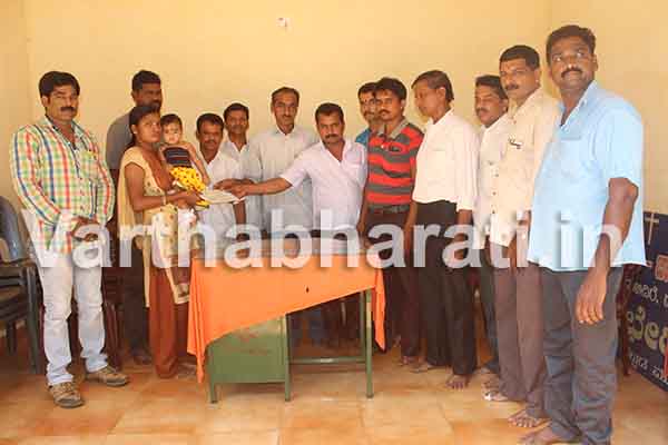 ಮೂಡುಬಿದಿರೆ: ಆಟೋ ಚಾಲಕ-ಮಾಲಕ ಸಂಘದಿಂದ ಸಹಾಯಧನ