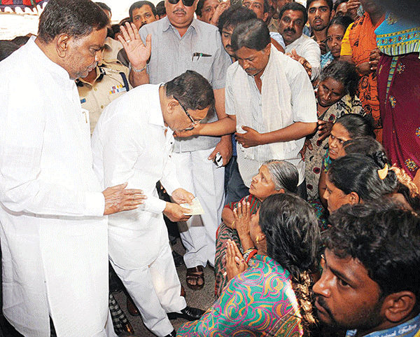 ಬಿಜೆಪಿಯಿಂದ ಹೆಣವಿಟ್ಟು ರಾಜಕೀಯ: ಪರಮೇಶ್ವರ್