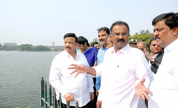 ಮೀನುಗಾರಿಕೆ ಇಲಾಖೆ ಅಧಿಕಾರಿಗಳ ವಿರುದ್ಧ ಕ್ರಮ: ಮೇಯರ್