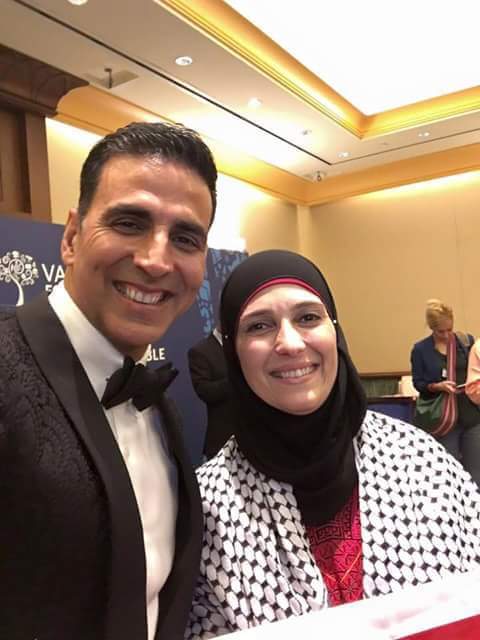 ರಿಯಲ್ ಸ್ಟಾರ್ ಹನನ್ -  ಸೂಪರ್ ಸ್ಟಾರ್ ಅಕ್ಷಯ್ ಭೇಟಿ