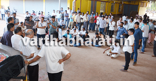 ಪುತ್ತೂರು ಶ್ರಿ ಮಹಾಲಿಂಗೇಶ್ವರ ದೇವಳದ ಬಳಿ ಭಕ್ತರ ಸಭೆ