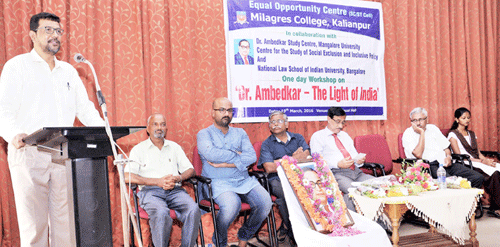 ಅಪಾಯಕಾರಿ ವ್ಯಕ್ತಿಗಳ ಕೈಯಲ್ಲಿ ಅಂಬೇಡ್ಕರ್: ಡಾ.ವಿಶ್ವನಾಥ್ ಆತಂಕ