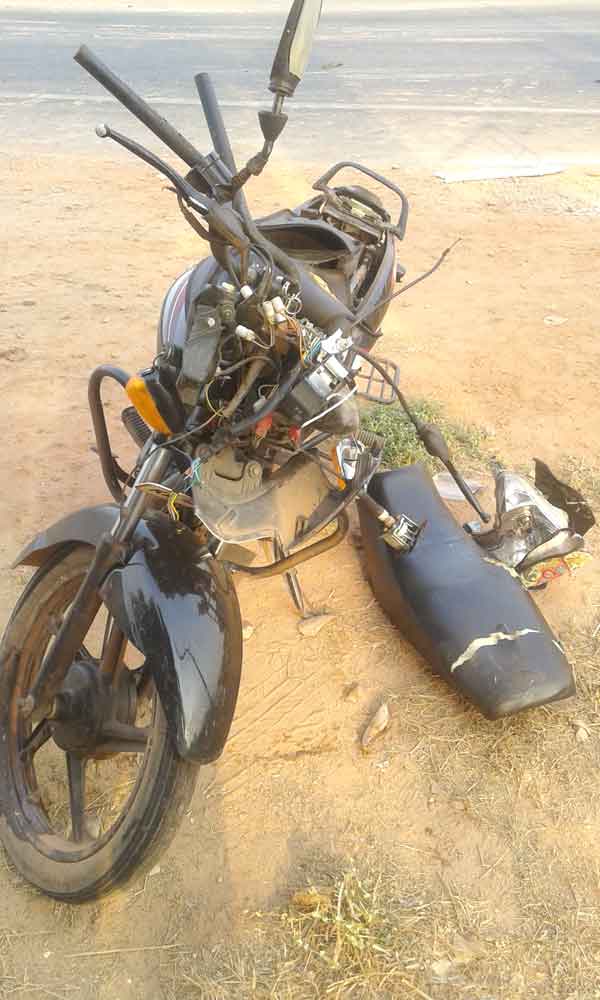 ಬೈಕ್ ಡಿವೈಡರ್‌ಗೆ ಢಿಕ್ಕಿ: ಯುವಕ ಮೃತ್ಯು