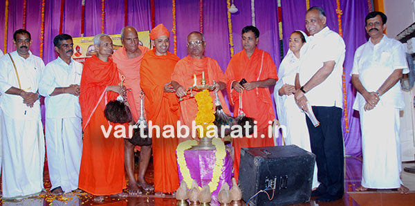 ಗುರುಬಸದಿ ಧಾಮಸಂಪ್ರೋಕ್ಷಣಾ ಧಾರ್ಮಿಕ,ಸಾಂಸ್ಕೃತಿಕ ಕಾರ್ಯಕ್ರಮಗಳಿಗೆ ಚಾಲನೆ