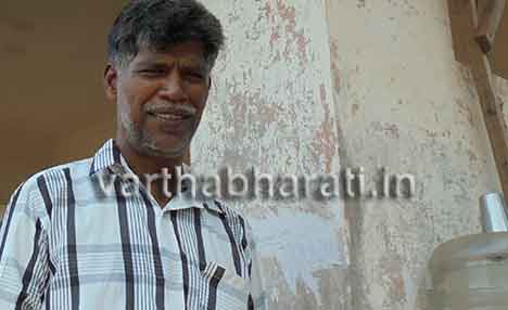 ಕೊಣಾಜೆ:ಬಾಯಾರಿ ಬಂದ ಜನರ ಬವಣೆ ನೀಗಿಸಿದ ಅಟೋ ಚಾಲಕ ಸ್ವಂತ ಖರ್ಚಿನಲ್ಲಿ ಬಸ್‌ನಿಲ್ದಾಣದಲ್ಲಿ ಕುಡಿಯುವ ನೀರಿನ ವ್ಯವಸ್ಥೆ