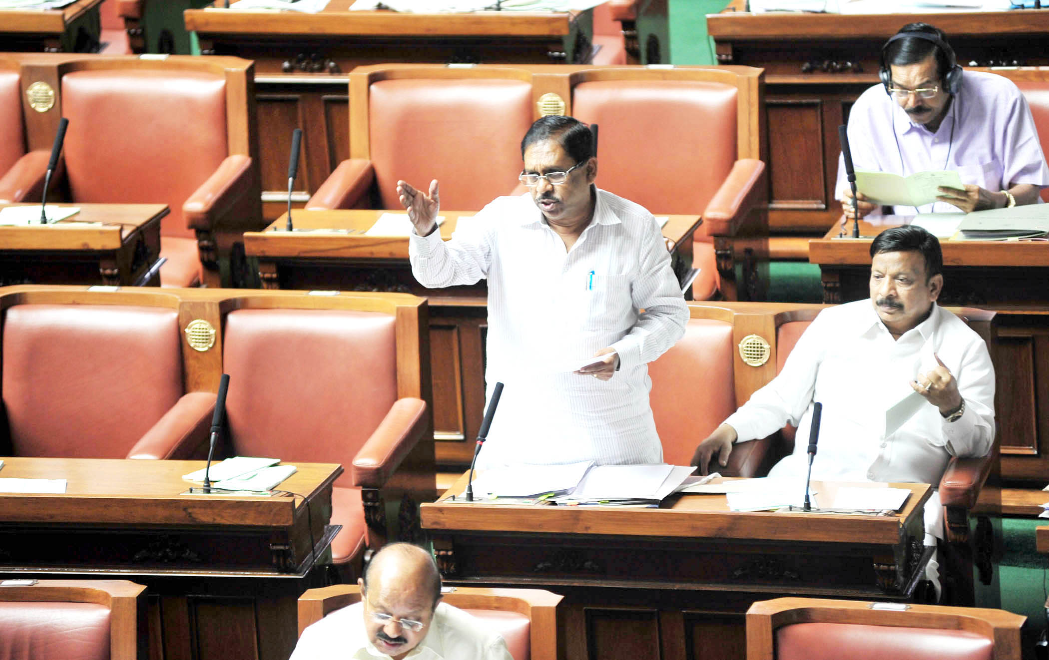 ರಸಾಯನಶಾಸ್ತ್ರ ಪ್ರಶ್ನೆ ಪತ್ರಿಕೆ ಸೋರಿಕೆ ಪ್ರಕರಣ ಸಿಐಡಿಗೆ: ಗೃಹ ಸಚಿವ ಪರಮೇಶ್ವರ್