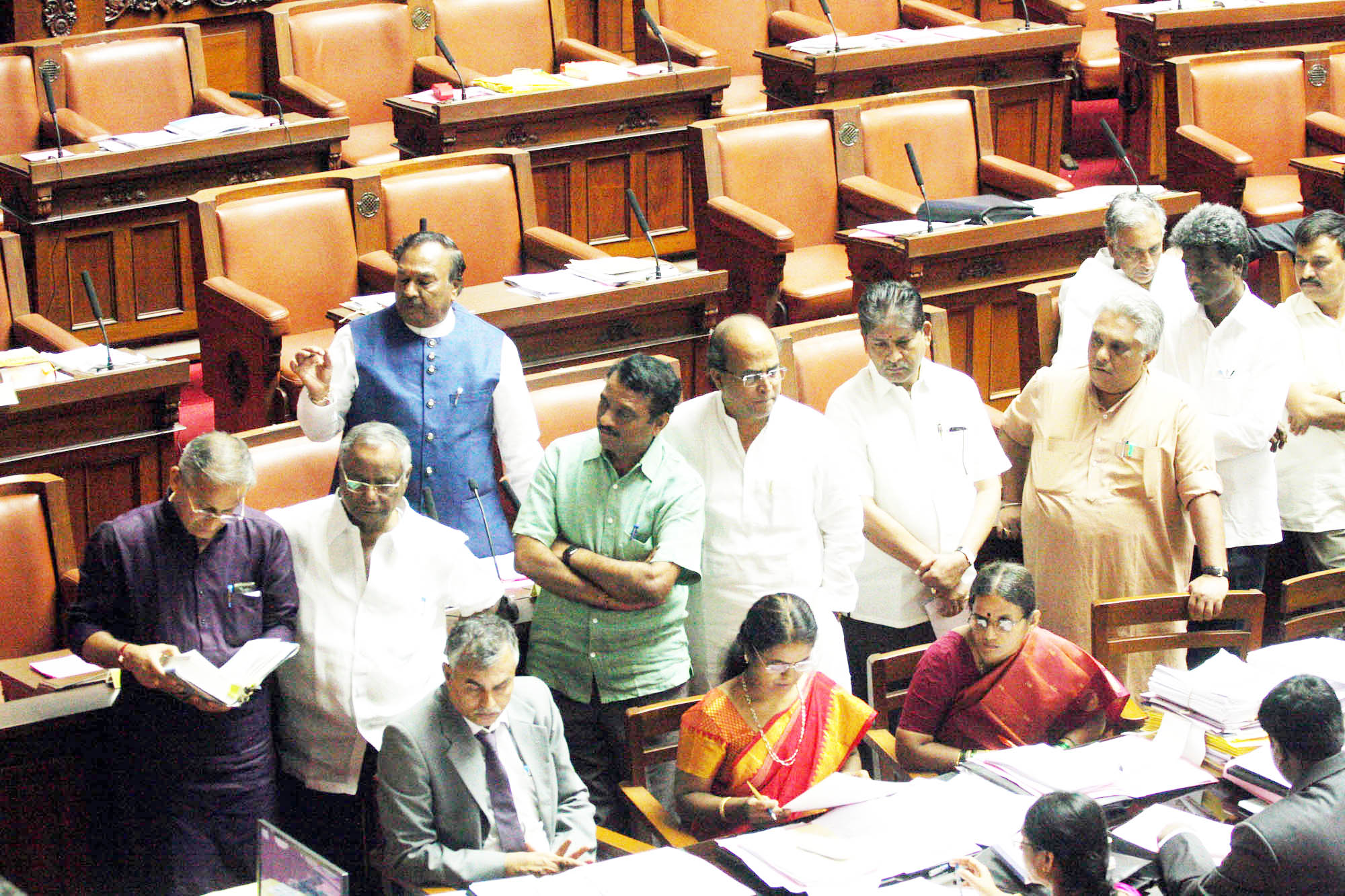 ಬರ ಪರಿಹಾರ: ಆಡಳಿತ-ವಿಪಕ್ಷಗಳ ಮಧ್ಯೆ ವಾಕ್ಸಮರ