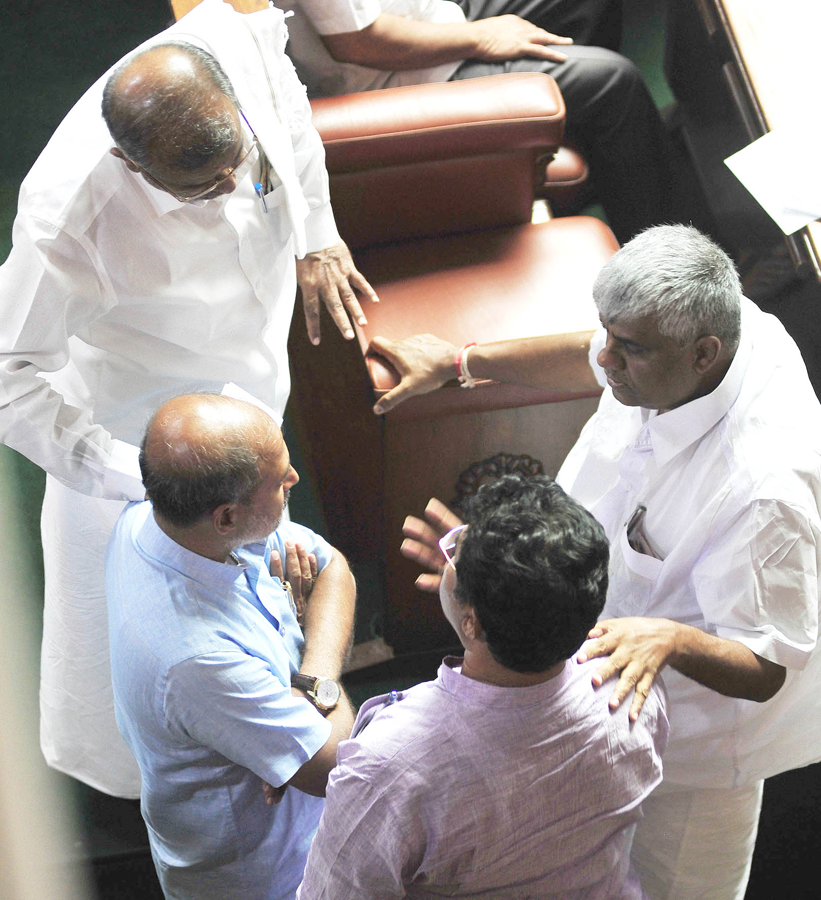 ಮಂಡನೆಯಾಗದ ವರದಿ: ಮೇಲ್ಮನೆ ಕಲಾಪ ವ್ಯರ್ಥ