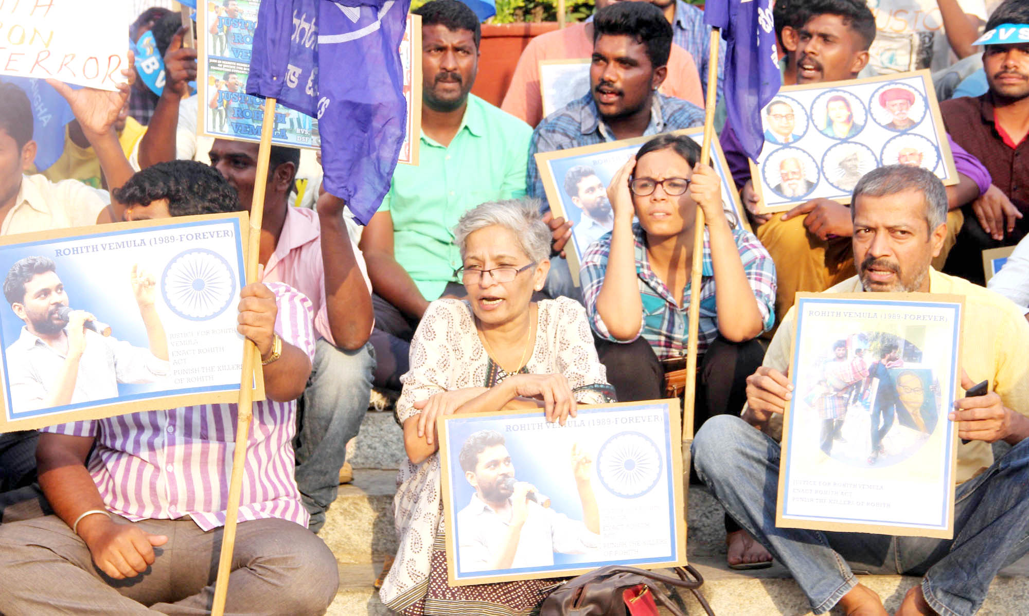 ಹೈದರಾಬಾದ್ ವಿವಿ ಉಪಕುಲಪತಿ ರಾಜೀನಾಮೆಗೆ ಆಗ್ರಹ