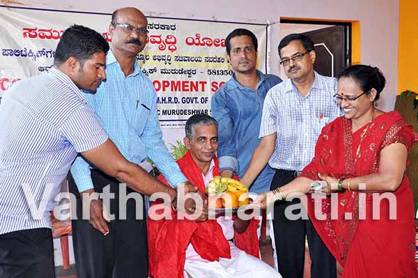 ಮುರುಡೇಶ್ವರ : ವಿಶ್ವ ಜಲ ದಿನಾಚರಣೆ ಹಾಗೂ ಜಲ ಶೋಧಕ ಎಂ.ಡಿ ಮ್ಯಾಥೂ ಗೆ ಸನ್ಮಾನ