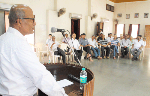 ವಿದ್ಯಾರ್ಥಿಗಳಿಗೂ ಅಭಿವ್ಯಕ್ತಿ ಸ್ವಾತಂತ್ರ್ಯವಿದೆ: ವಲೇರಿಯನ್ ರೊಡ್ರಿಗಸ್