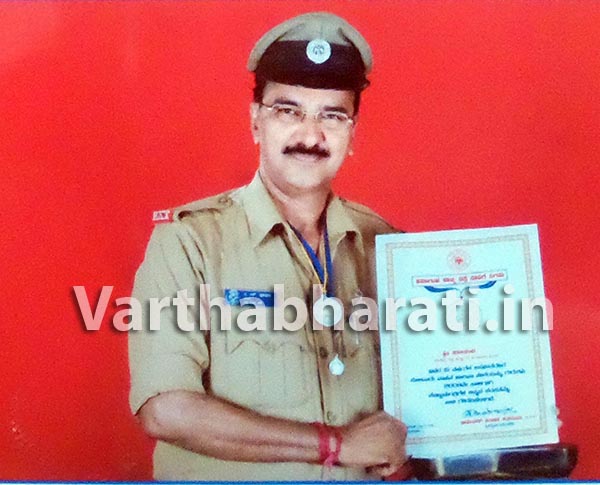 ಬೆಳ್ತಂಗಡಿ: ಅಪಘಾತರಹಿತವಾಗಿ 15 ವರ್ಷ ವಾಹನ ಚಲಾವಣೆ ಮಾಡಿದ - ಸದಾನಂದ ಪೂಜಾರಿ