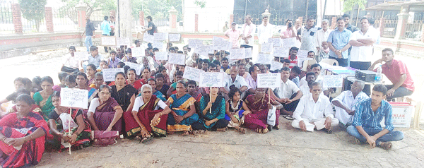 ಶಿವಪುರ ಕ್ರಷರ್ ಸ್ಥಗಿತಕ್ಕೆ ಆಗ್ರಹಿಸಿ ಗ್ರಾಮಸ್ಥರ ಧರಣಿ