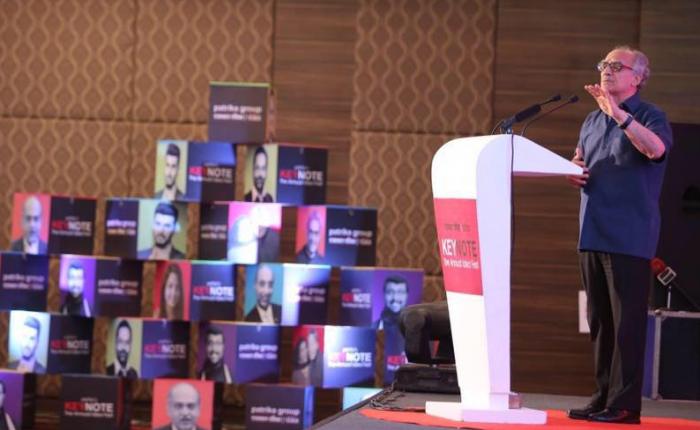 ನಾಯಕನಿಗೆ ನೆಹರೂರವರಂತೆ ಮಾನಸಿಕ ದೃಢತೆಯಿರಬೇಕು : ಮೋದಿಗೆ ಶೌರಿಯ ವಾಗ್ಬಾಣ