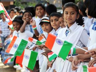 ಎಲ್ಲ ಖಾಸಗಿ ಶಾಲೆಗಳಲ್ಲಿ ರಾಷ್ಟ್ರಗೀತೆ ಕಡ್ಡಾಯ:ಹೈಕೋರ್ಟ್