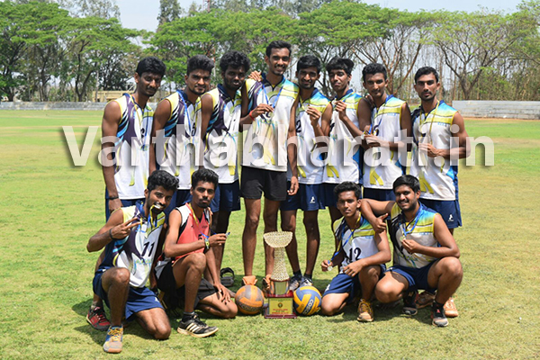 ವಿಶ್ವೇಶ್ವರಾಯ ತಾಂತ್ರಿಕ ವಿ.ವಿ.ಅಂತರ್ ವಲಯ ಪುರುಷರ ವಾಲಿಬಾಲ್ ಪಂದ್ಯಾಟ ಆಳ್ವಾಸ್ ಇಂಜಿನಿಯರಿಂಗ್ ಕಾಲೇಜಿಗೆ ಪ್ರಶಸ್ತಿ