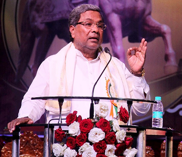 ಮಹಿಳೆಯರಿಗಾಗಿ ಪ್ರತ್ಯೇಕ ಬಜೆಟ್: ಮುಖ್ಯಮಂತ್ರಿ ಸಿದ್ದರಾಮಯ್ಯ ಚಿಂತನೆ