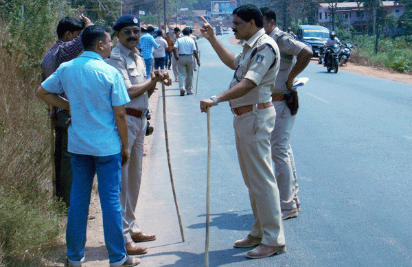 ಗೋಶಾಲೆಗೆ ಜಾನುವಾರು ಸಾಗಿಸುತ್ತಿದ್ದ ಲಾರಿಗೆ ಸಂಘಪರಿವಾರ ಕಾರ್ಯಕರ್ತರಿಂದ ದಾಳಿ