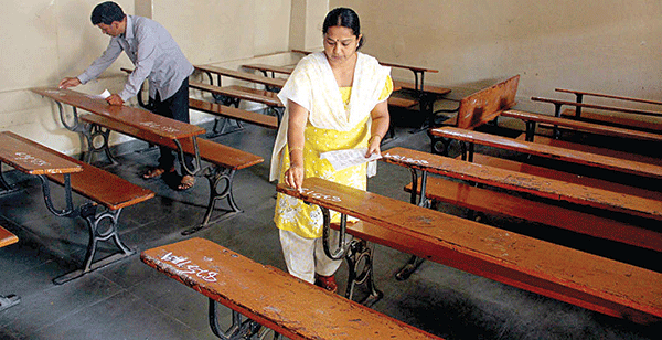 ಇಂದು ಸರಕಾರಕ್ಕೆ ರಸಾಯನಶಾಸ್ತ್ರ ಪರೀಕ್ಷೆ