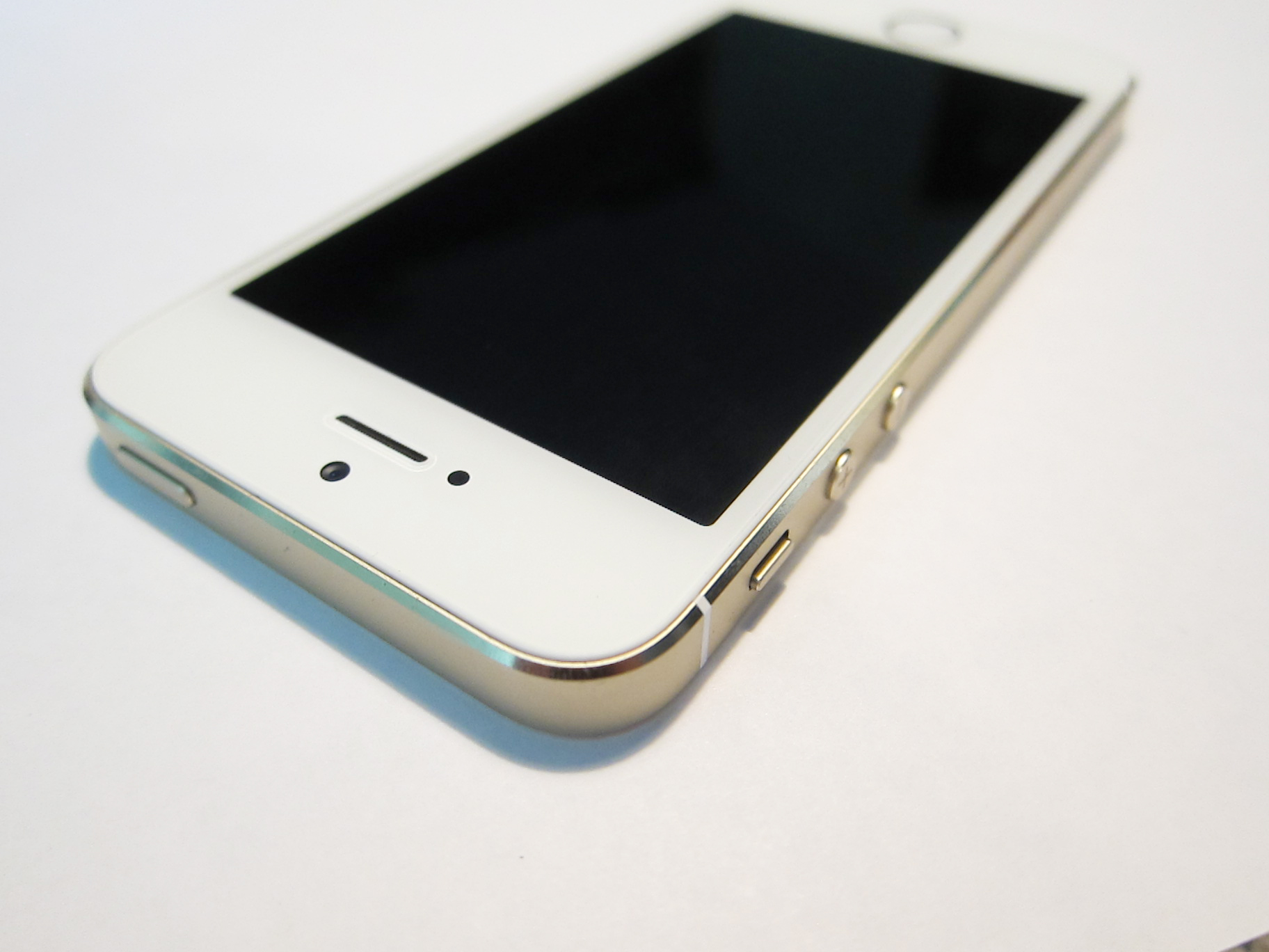 ಸ್ಯಾನ್ ಬರ್ನಾಡಿನೊ ಉಗ್ರರ ಐಫೋನ್ ತೆರೆದದ್ದು ಹ್ಯಾಕರ್‌ಗಳು