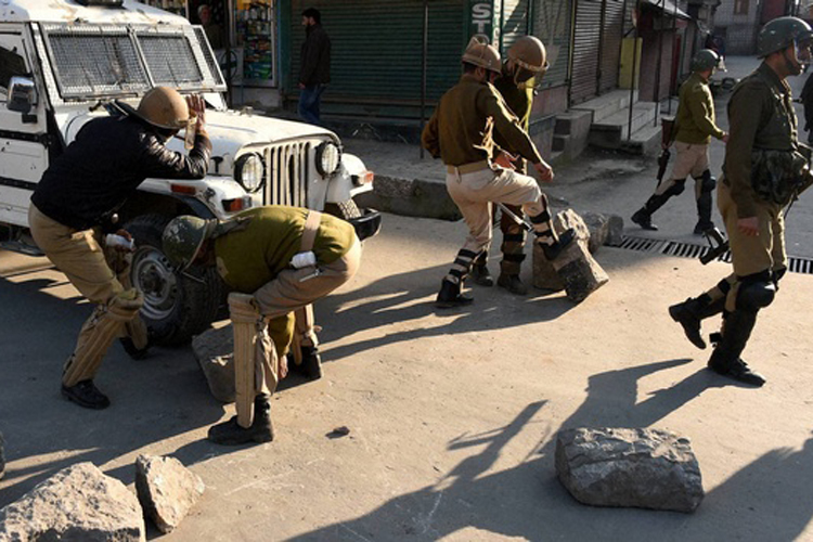 ಜಮ್ಮು ಕಾಶ್ಮೀರದ ಹ್ಯಾಂಡ್‌ವಾರ್‌ನಲ್ಲಿ ಘರ್ಷಣೆ; ಸಾವಿನ ಸಂಖ್ಯೆ3ಕ್ಕೆ ಏರಿಕೆ