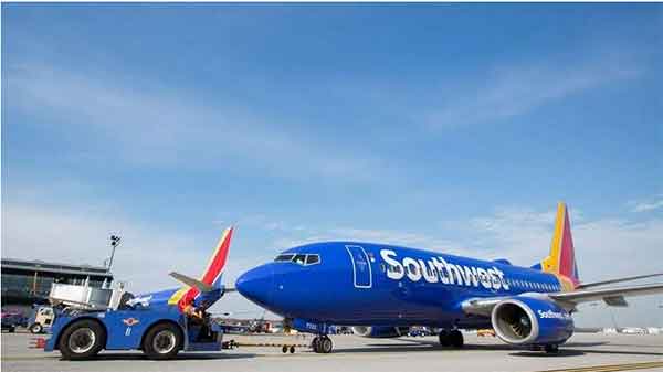 ಸೀಟು ಬದಲಾಯಿಸಿದ್ದಕ್ಕೆ ಮುಸ್ಲಿಂ ಮಹಿಳೆಯನ್ನು ವಿಮಾನದಿಂದಲೇ ಇಳಿಸಿದರು !