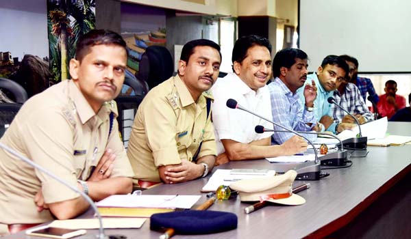 ಸಿಡಿಮದ್ದು ಪ್ರದರ್ಶನಕ್ಕೆ ಸಹಾಯಕ ಆಯುಕ್ತರ ಅನುಮತಿ ಕಡ್ಡಾಯ:  ಜಿಲ್ಲಾಧಿಕಾರಿ ಇಬ್ರಾಹೀಂ