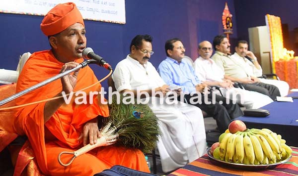 ಮೂಡುಬಿದರೆ: ಕಾಮನೆಗಳನ್ನು ಮೆಟ್ಟಿ ವಿವೇಕವನ್ನು ಜಾಗೃತಗೊಳಿಸಿದವರು ಭಗವಾನ್ ಮಹಾವೀರರು