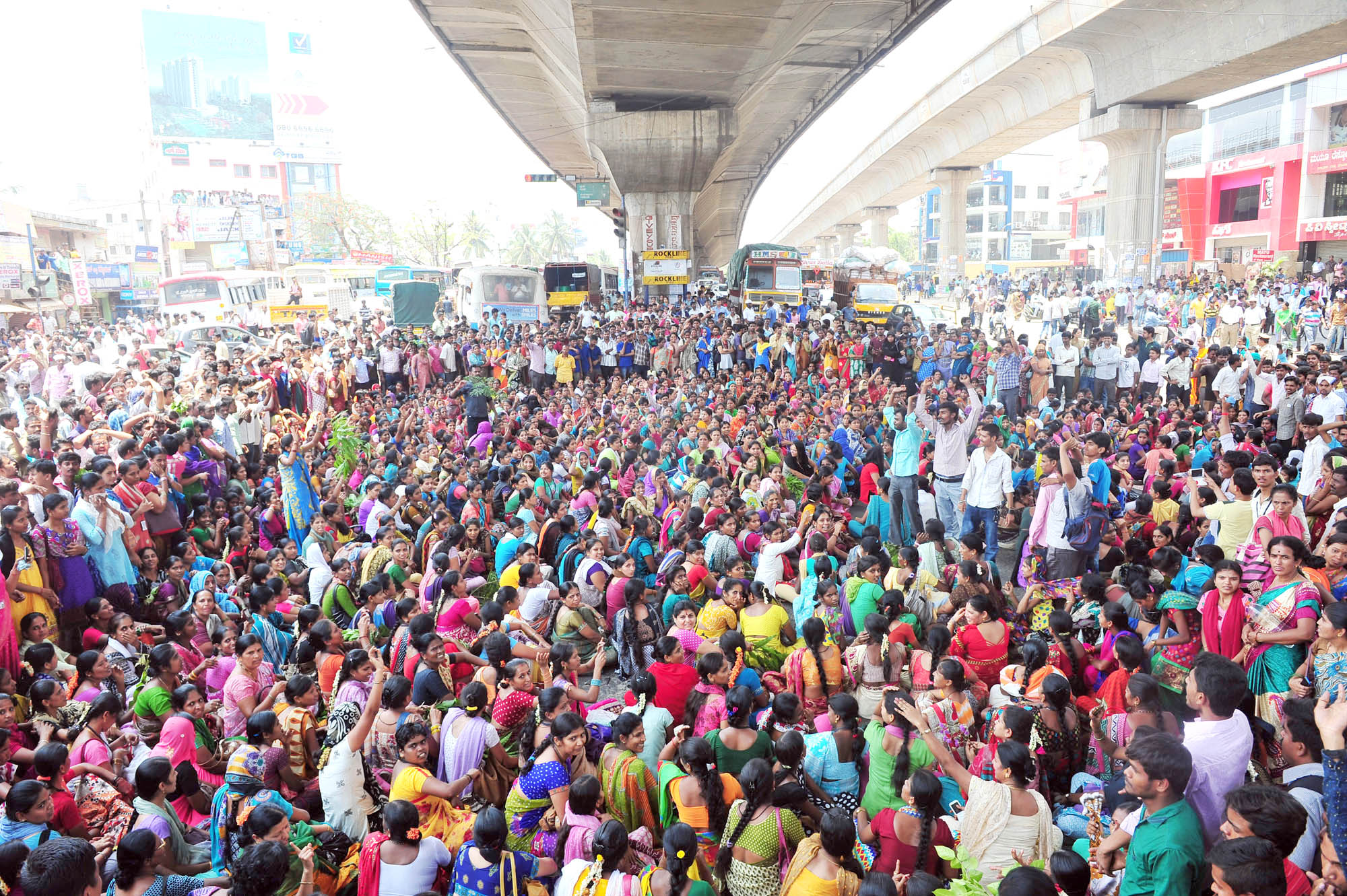 ಗಾರ್ಮೆಂಟ್ಸ್ ಕಾರ್ಮಿಕರು ಮತ್ತು ಕಾರ್ಮಿಕ ಸಂಘಟನೆಗಳು