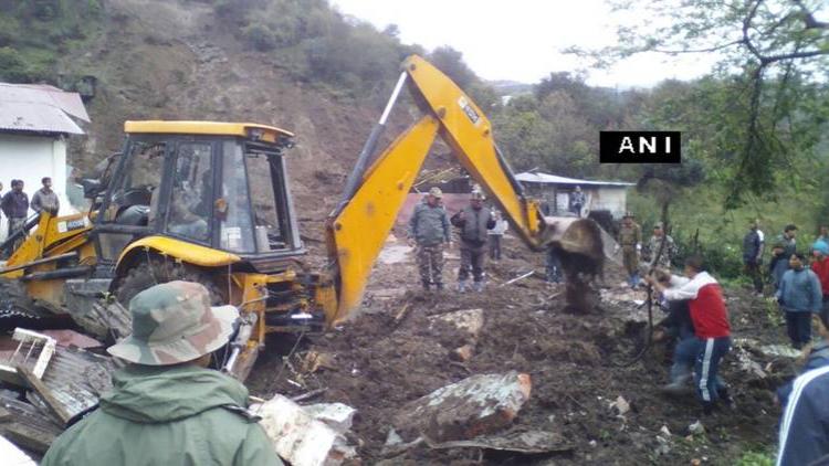 ಅರುಣಾಚಲದ ತವಾಂಗ್‌ನಲ್ಲಿ ಮಣ್ಣಿನಡಿಗೆ ಬಿದ್ದು 15 ಮಂದಿ ಮೃತ್ಯು!