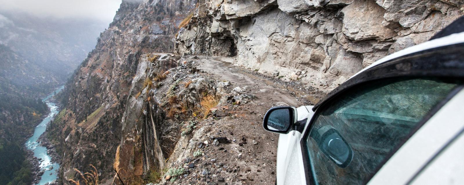 ಇದು ಭಾರತದ ಅತ್ಯಂತ ಅಪಾಯಕಾರಿ, ಅಷ್ಟೇ ರೋಮಾಂಚನಕಾರಿ ರಸ್ತೆ !