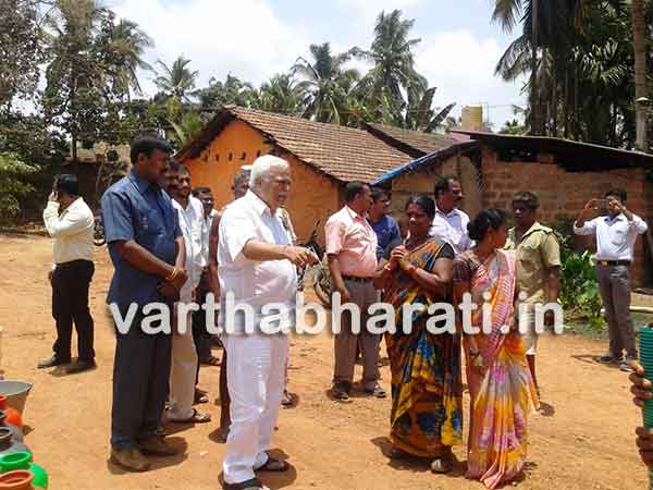ಭಟ್ಕಳ: ಆರ್.ವಿ.ದೇಶಪಾಂಡೆಯಿಂದ ಕುಡಿಯುವ ನೀರು ವಿತರಣೆಗೆ ಚಾಲನೆ