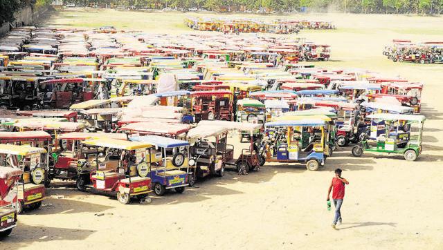 ಪ್ರಧಾನಿ ಮೋದಿಯ ಇ ರಿಕ್ಷಾವನ್ನು ತೆಗೆದುಕೊಳ್ಳುವವರೇ ಇಲ್ಲ !