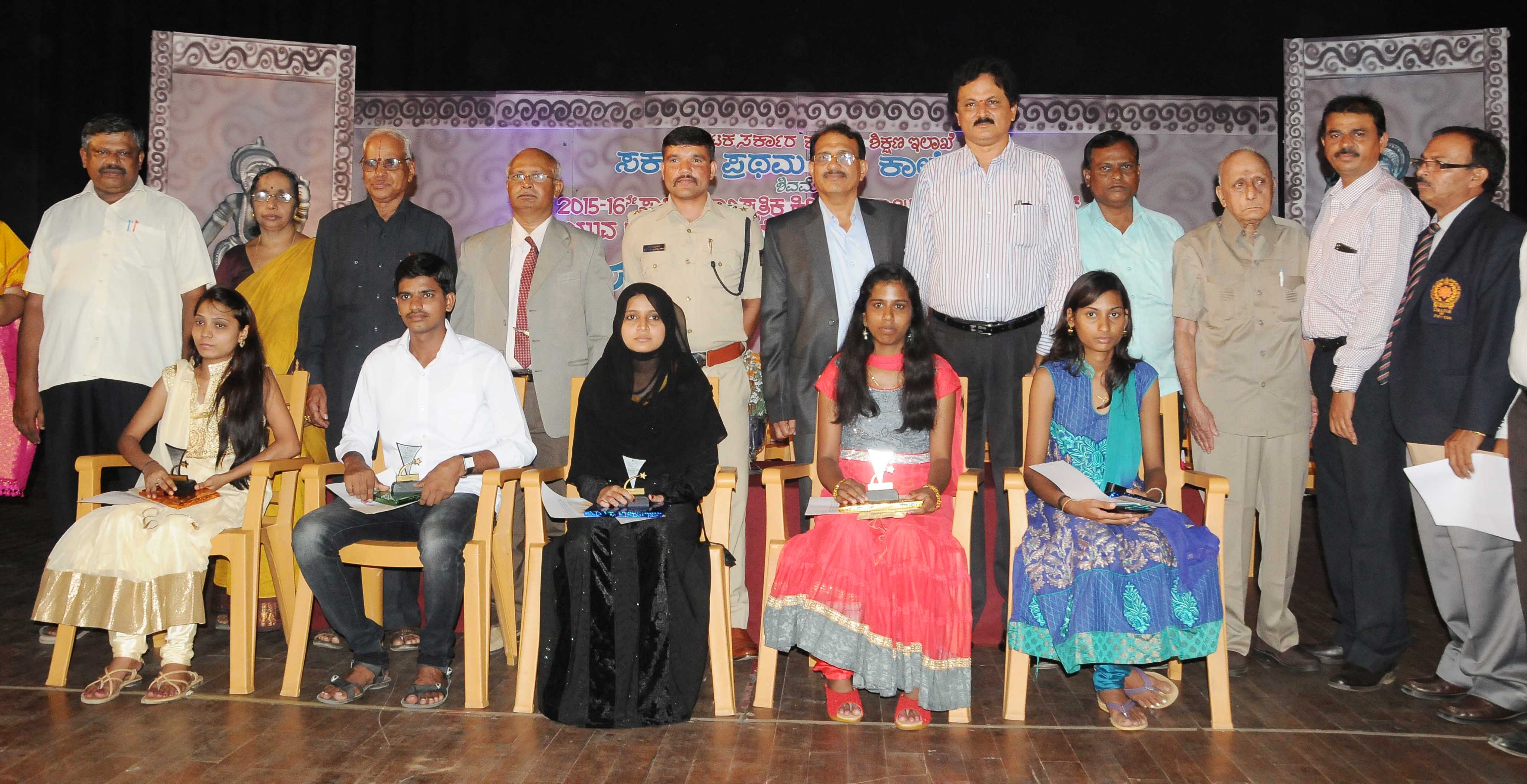 ವಿದ್ಯಾರ್ಥಿಗಳು ಸಾಧಕರ ಹೋರಾಟಗಳನ್ನು  ತಿಳಿದುಕೊಳ್ಳಲಿ: ರವಿ ಡಿ. ಚೆನ್ನಣ್ಣನವರ್‌