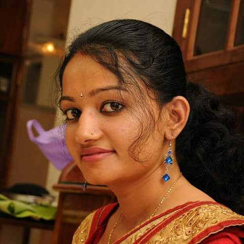 ಅಪರಿಚಿತ ವಾಹನ ಢಿಕ್ಕಿ: ಯುವತಿ ಮೃತ್ಯು