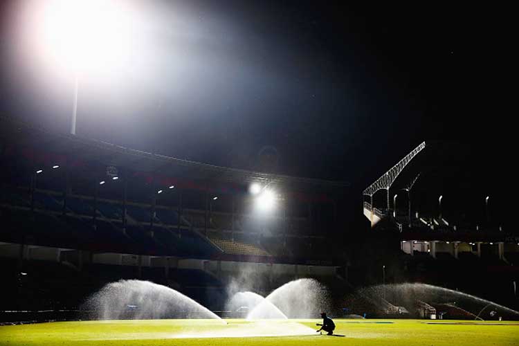 ಐಪಿಎಲ್ ಪಿಚ್‌ಗಳಲ್ಲಿ ಯಥೇಚ್ಛ ನೀರು ಬಳಕೆ: ಮುಂಬೈ ಹೈಕೋರ್ಟ್‌ಗೆ ಪಿಐಎಲ್ ಸಲ್ಲಿಕೆ