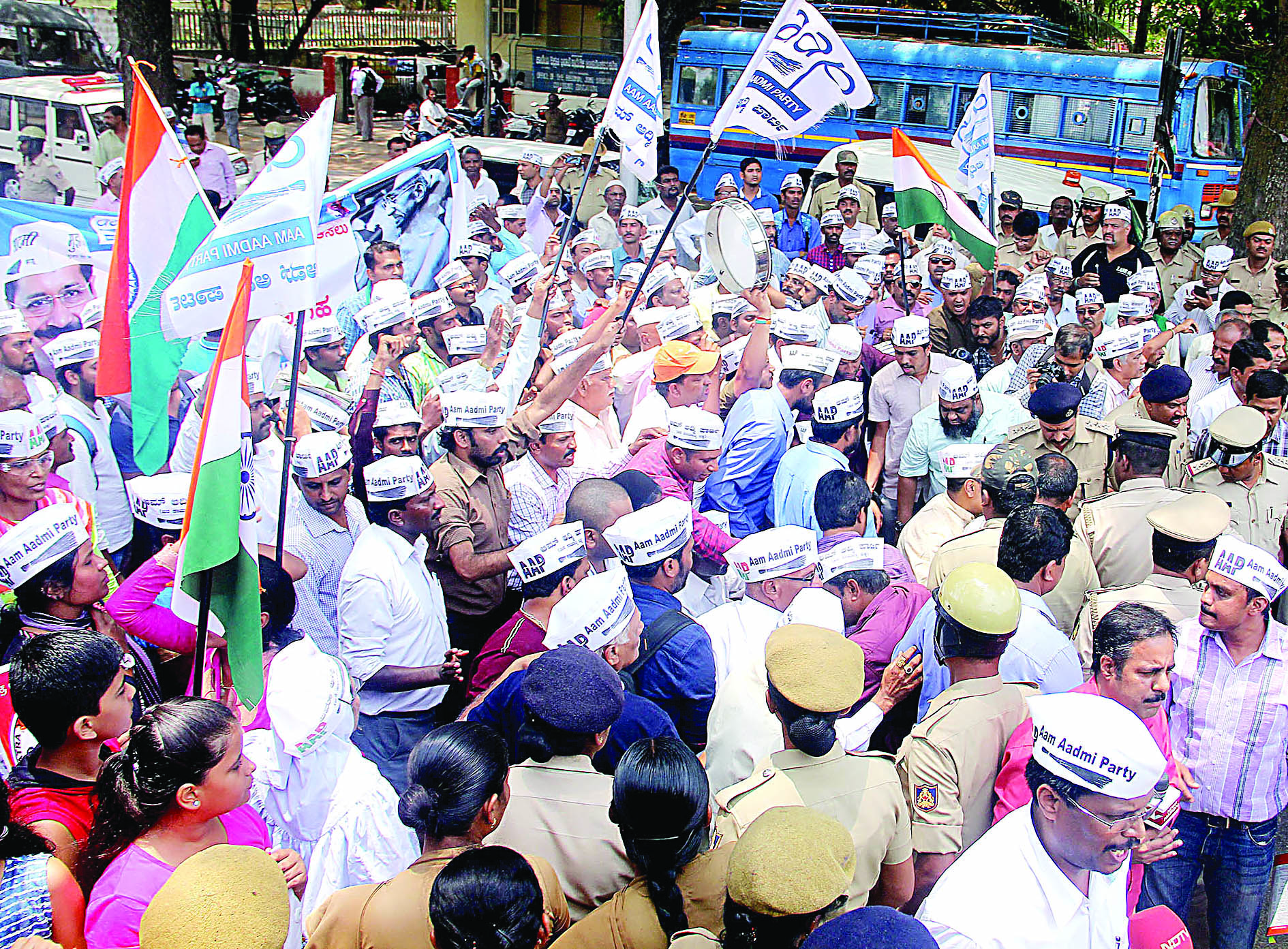 ಸಿಎಂ ಹಠಮಾರಿ ಧೋರಣೆ ಕೈಬಿಡಲಿ: ದೊರೆಸ್ವಾಮಿ