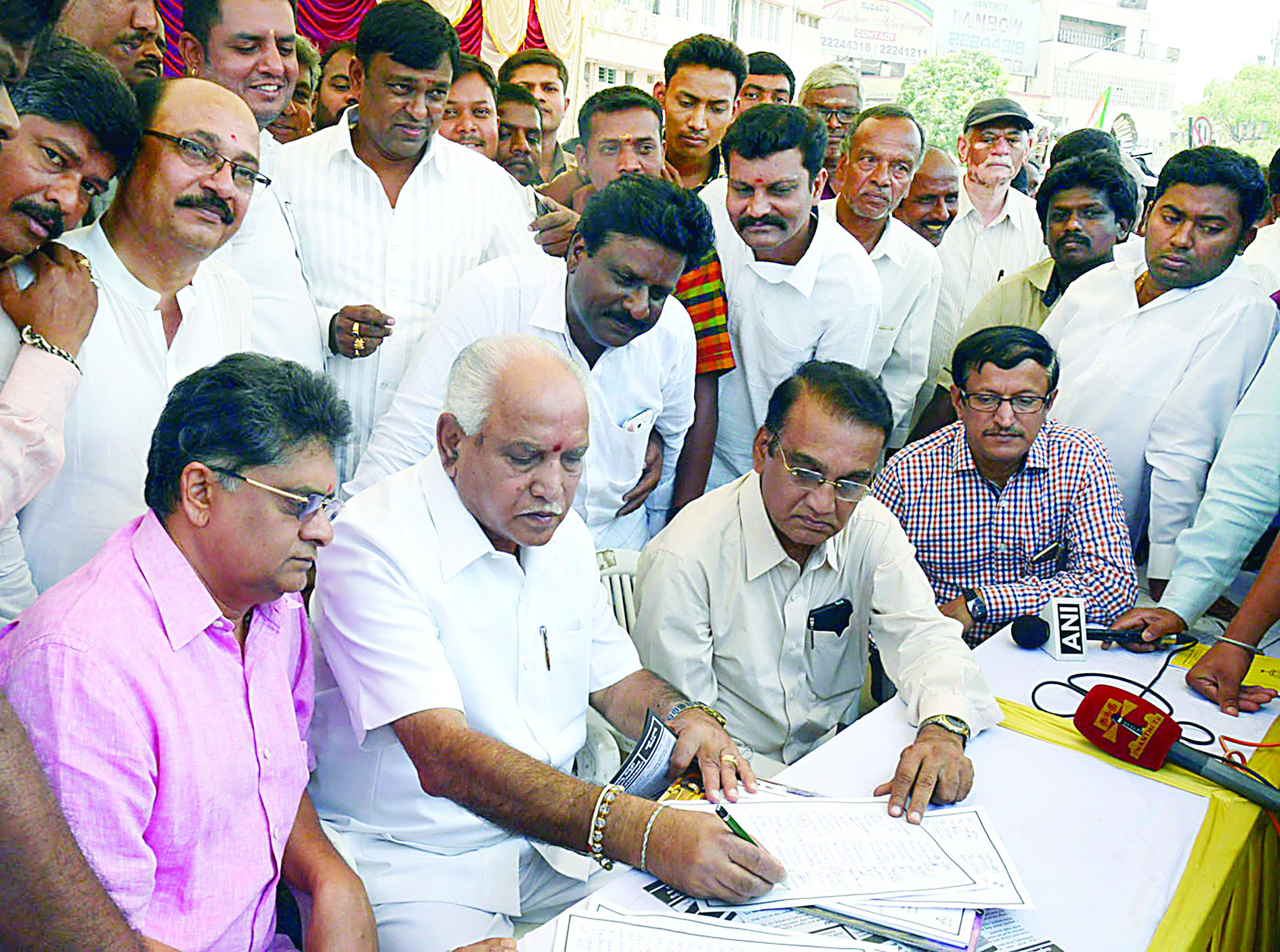 ಎಸಿಬಿ ಹಿಂದೆಗೆಯಲು ಬಿಜೆಪಿ ಸಹಿಸಂಗ್ರಹ ಅಭಿಯಾನ