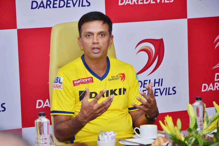 ಕೋಚ್ ಹುದ್ದೆಗೆ ಯೋಚಿಸಿ ನಿರ್ಧಾರ: ದ್ರಾವಿಡ್