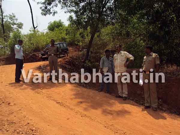 ಉಪ್ಪಿನಂಗಡಿ: ಪೊಲೀಸ್ ತರಬೇತಿ ಮೈದಾನಕ್ಕಾಗಿ ಉಪ್ಪಿನಂಗಡಿಯ ಮಠ ಬಳಿಯ ಹಿರ್ತಡ್ಕದಲ್ಲಿರುವ ಸರಕಾರಿ ಜಾಗದ ಪರಿಶೀಲನೆ