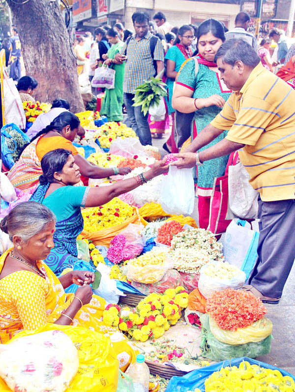 ಬೆಲೆ ಏರಿಕೆ ಕಹಿಯಲ್ಲಿ ಯುಗಾದಿ ಸಂಭ್ರಮ