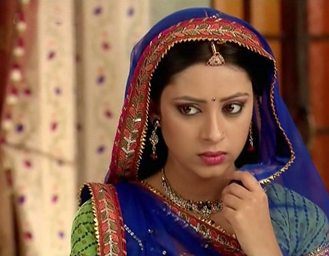 ಪ್ರತ್ಯುಷಾ ಆತ್ಮಹತ್ಯೆ ಸುದ್ದಿ ಪ್ರಸಾರವನ್ನು ನೋಡಿ ತಾನೂ ನೇಣು ಹಾಕಿಕೊಂಡ ಗೃಹಿಣಿ!