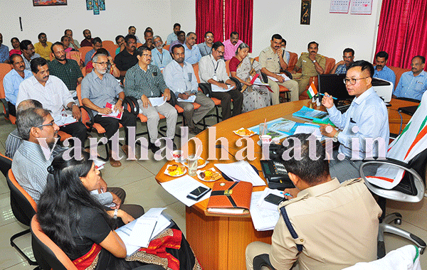 ಕಾಸರಗೋಡಿಗೆ ಕೇಂದ್ರ ಚುನಾವಣಾ ಆಯೋಗದ ನಿಯೋಗ ಆಗಮನ