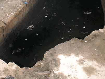 ಸೆಪ್ಟಿಕ್ ಟ್ಯಾಂಕ್‌ನಲ್ಲಿ ಏಳು ವರ್ಷದ ಬಾಲಕಿ ಜೀವಂತ ಸಮಾಧಿ