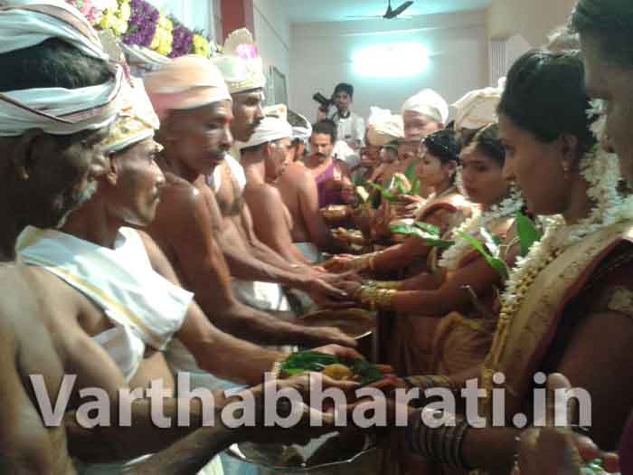 ಕೊಂಬೆಟ್ಟುವಿನಲ್ಲಿ ಸಾಮೂಹಿಕ ವಿವಾಹ ಕಾರ್ಯಕ್ರಮ